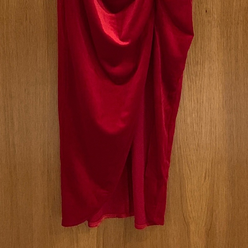 ✨ 3x HP ✨ Worn Once ✨ Velvet High Slit Dress ✨ - Picture 8 of 8